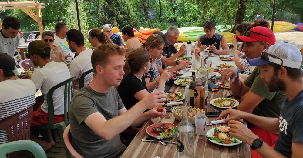 Repas canoe